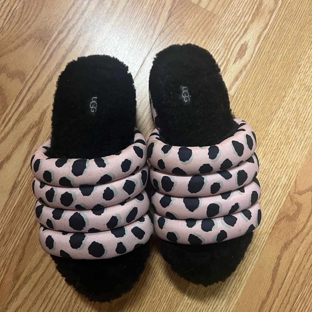 UGG Pink and Black Leopard Print Slippers